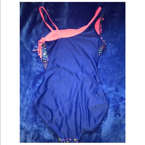 Kids one-piece bathing suit - Picture 2 of 4